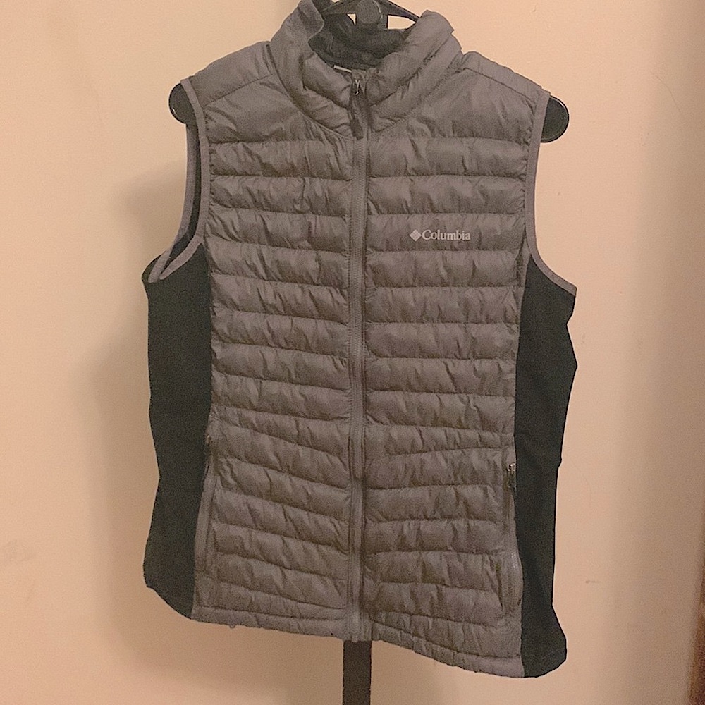 COPY - Columbia Vest with pockets